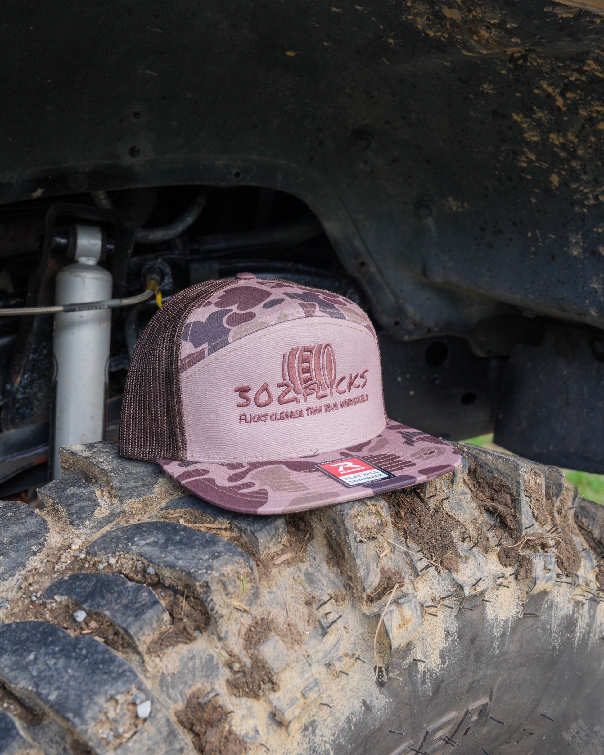 “302.Flicks” 168p Hat